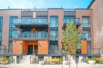 Condo Townhouse in Vaughan