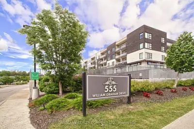 555 William Graham Drive 233, Aurora, On L4g 7c4