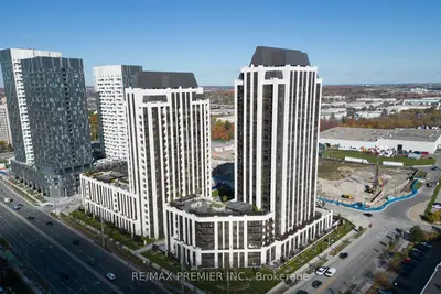 Condo Apartment in Vaughan