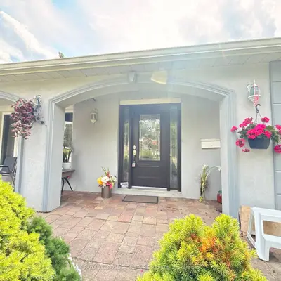 117 Romfield Circuit, Markham, On L3t 3h7