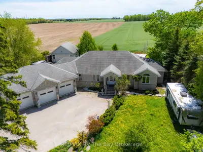 2569 LOCKHART Road, Innisfil, ON L9S 3G2
