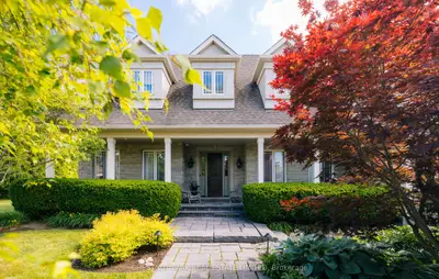 Detached in Aurora