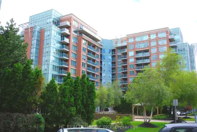 Condo Apartment in Markham