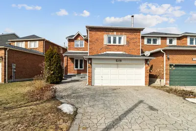 Detached in Vaughan