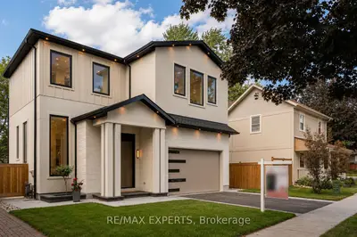 84 Mosley Street, Aurora, On L4g 1h1