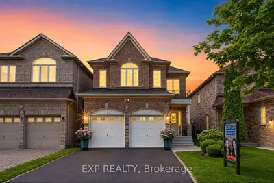 Detached in Richmond Hill