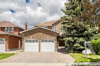 Detached in Vaughan