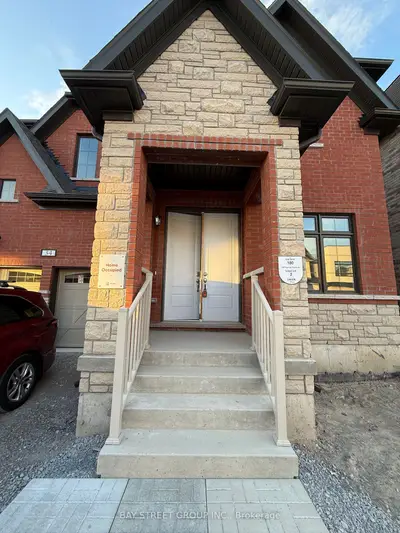 34 Nanhai Avenue, Markham, On L6c 3n1