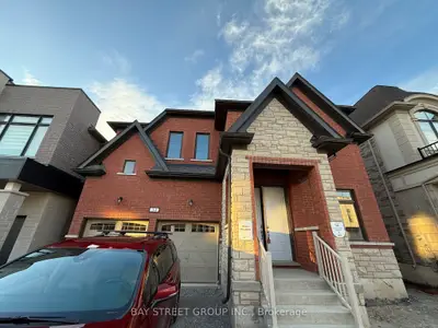34 Nanhai Avenue, Markham, On L6c 3n1