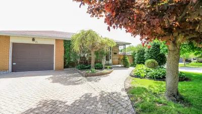31 Lee Avenue, Bradford West Gwillimbury, On L3z 1a8