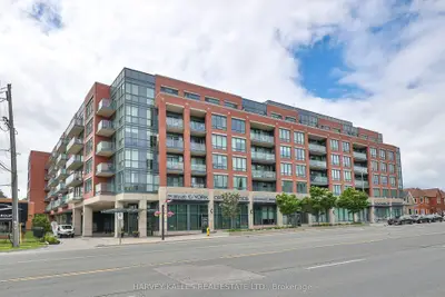 Condo Apartment in Vaughan
