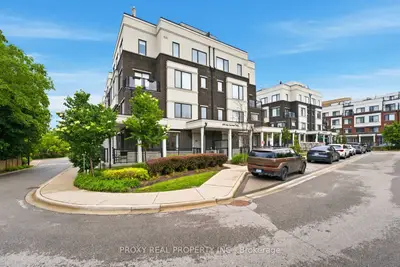 Condo Townhouse in Aurora