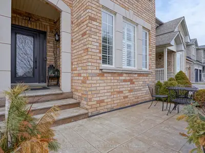 208 Maria Antonia Road, Vaughan, On L4h 2z4