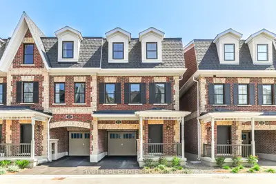 Att/Row/Townhouse in Vaughan