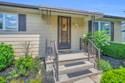 5 Inlet Court, Georgina, On L0e 1r0