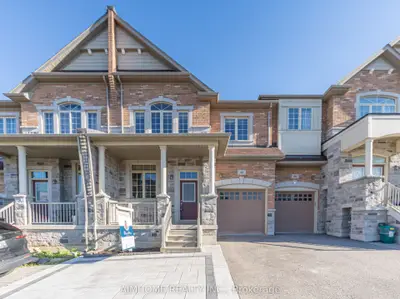 Att/Row/Townhouse in Markham