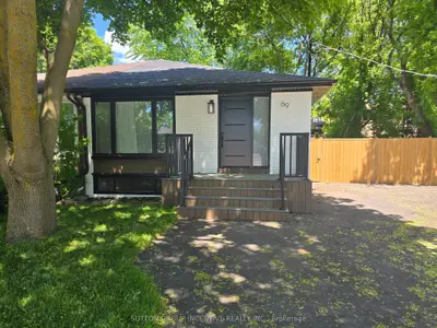 Semi-Detached in Newmarket