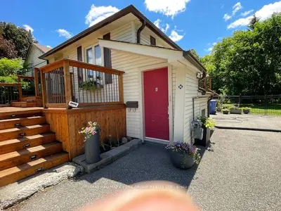 Detached in Newmarket