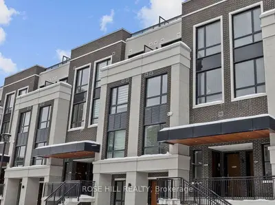 Condo Townhouse in Richmond Hill
