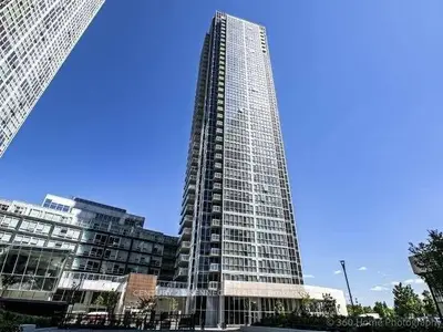 Condo Apartment in Vaughan