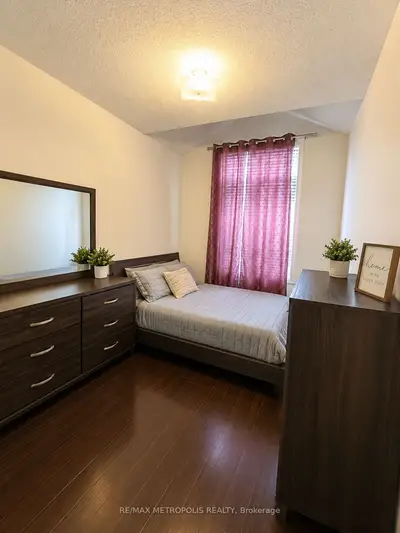 13 Mohandas Drive Main & Upper, Markham, On L3s 0e5