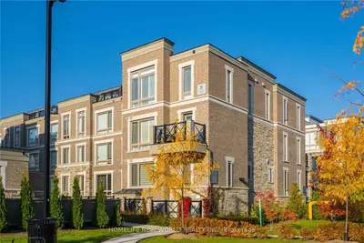 Condo Townhouse in Markham