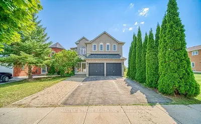 Detached in Richmond Hill