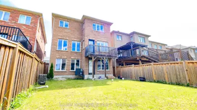 8 Cherry Lane, New Tecumseth, On L9r 0m1