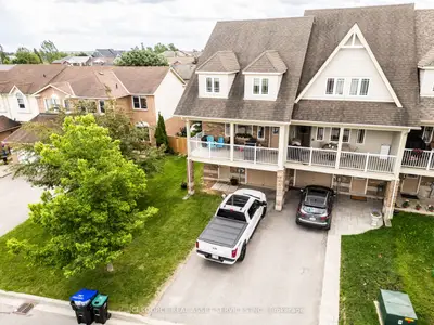 Att/Row/Townhouse in Innisfil
