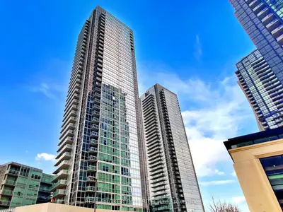 Condo Apartment in Vaughan