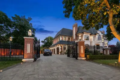 20 Bryson Drive, Richmond Hill, On L4c 6e3