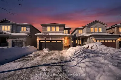Detached in Richmond Hill