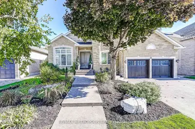 51 Babak Boulevard, Vaughan, On L4l 9a5