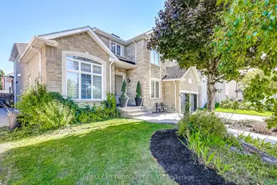 51 Babak Boulevard, Vaughan, On L4l 9a5