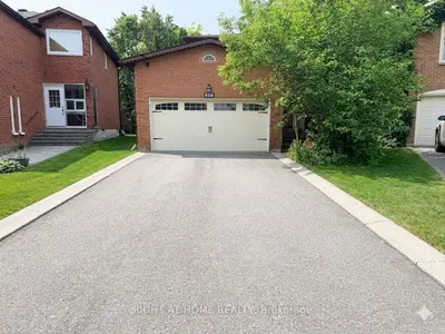 Detached in Richmond Hill