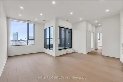 Condo Apartment in Vaughan