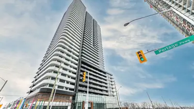 Condo Apartment in Vaughan