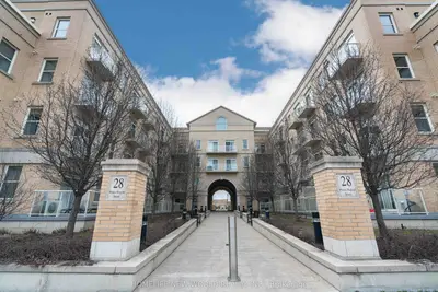 Condo Apartment in Markham