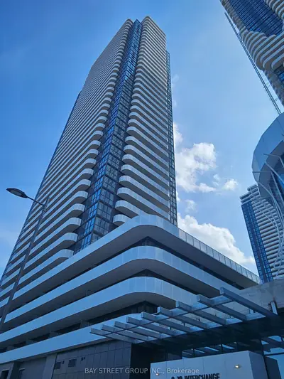 Condo Apartment in Vaughan