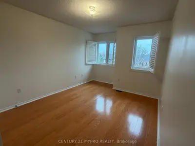 116 Orchard Hill (2nd Floor) Boulevard, Markham, On L6c 2m4