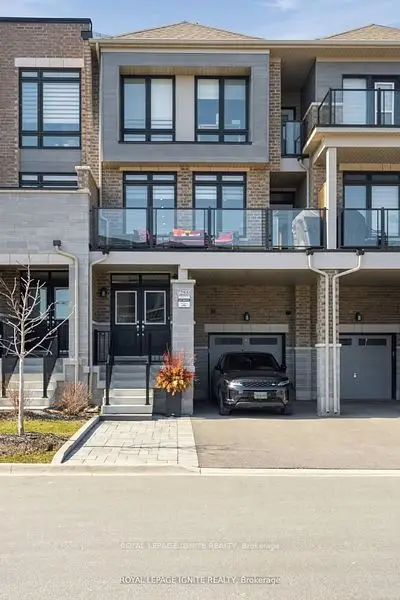 Att/Row/Townhouse in Vaughan