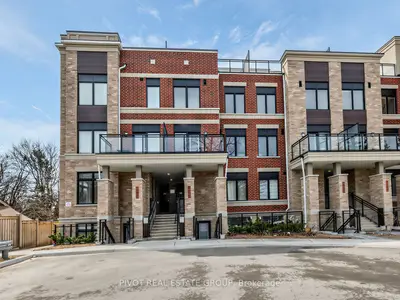 Condo Townhouse in Richmond Hill