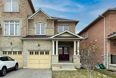 Att/Row/Townhouse in Vaughan