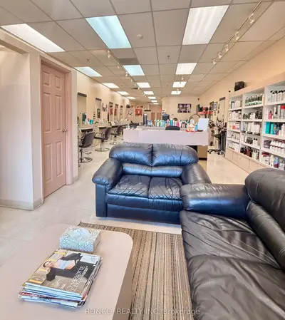7313 Woodbine Avenue E, Markham, On L3r 3v7