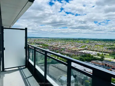 Condo Apartment in Markham