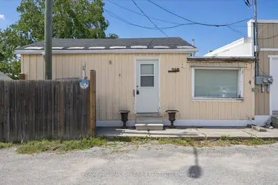 Att/Row/Townhouse in Georgina