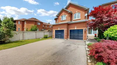 60 Nottingham Drive, Richmond Hill, On L4s 1z8