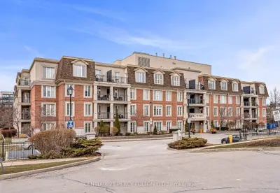 Condo Apartment in Vaughan