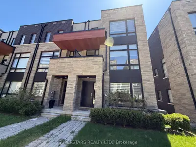 Att/Row/Townhouse in Vaughan