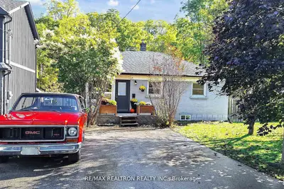 59 Machell Avenue, Aurora, On L4g 2r8